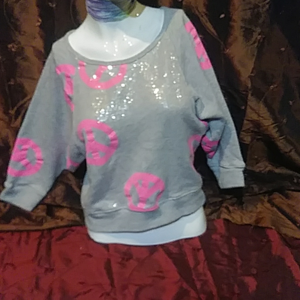 Hard candy peace sweatshirt size m 7-9